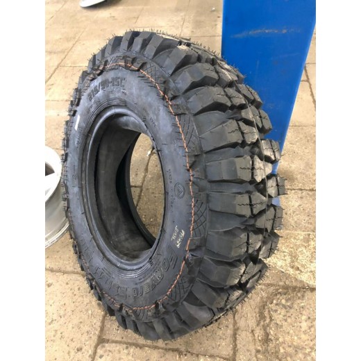 Шинокомплект 215/90-15C Forward Safari 510 99K TT