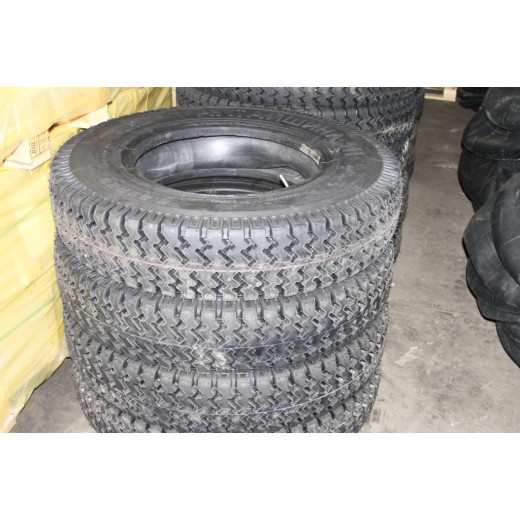 Шинокомплект 8.25R20 Алтайшина 111 122J PR10 TT